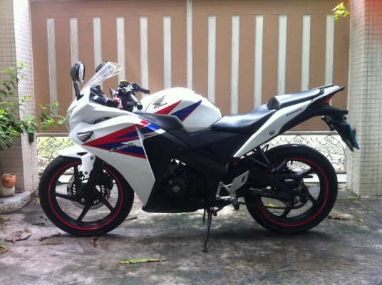 ขออนุญาติขาย HONDA CBR 150-i ปี 2013 ตัว TOP สีขาวมุก ฟรีค่าโอน ขออนุญาติขาย HONDA CBR 150-i ปี 2013 ตัว TOP สีขาวมุก ฟรีค่าโอน