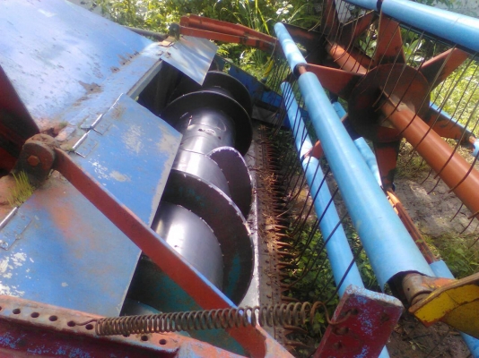 ขายรถเกี่ยวข้าวไทยเจริญ อุ้ม1.5ตัน เครื่องฮีโน่195เทอร์โบ ปั้มไดกิ้น22 ตัวเดิน12