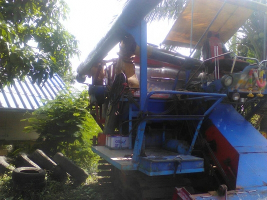 ขายรถเกี่ยวข้าวไทยเจริญ อุ้ม1.5ตัน เครื่องฮีโน่195เทอร์โบ ปั้มไดกิ้น22 ตัวเดิน12