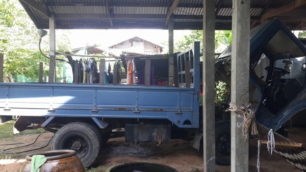 ขาย6ล้อสัน อีซูซุ NKR100ฝาดำ 4BC2 แชชซีสวยเครื่องดี ทะเบียนภาษีเต็ม กระบะ3.20เมตร พร้อมวิ่งงาน