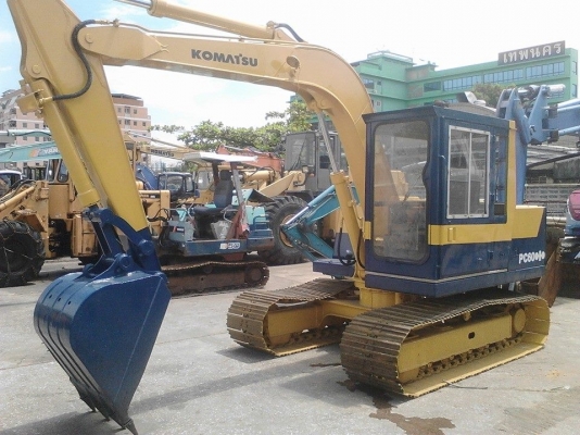 KOMATSU PC 60 - 3 สภาพพร้อมใช้