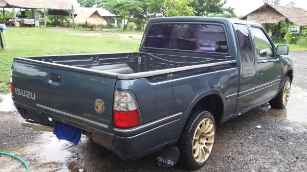 isuzu dargon puwer 2500c.c เครื่องดีแน่นๆ แคชซีสวยงามมาก  แอร์เย็นหนาว  ภายนอก ภายในสวยสะอาด น่านั่ง น่าขับ ขับดี วิ่งดี ช่วงล่างทำใหม่