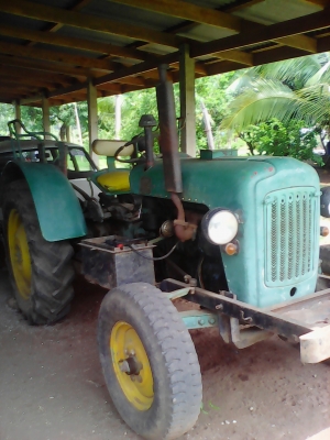 ขายรถไถโบราณ 35 แรง ราคาคุยกันได้ครับ ลดเลยสิ้นเดือนนี้ 48,000