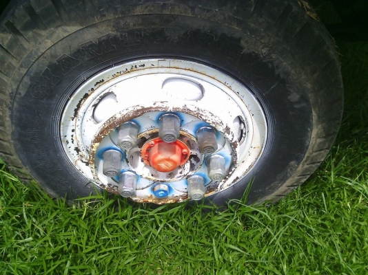 ขายรถเทเลอร์ อีซูสุ ร็อคกี่ 180แรงม้า 1เพลา พวงมาลัยพาวเวอร์ เบรคทิฟฟี่