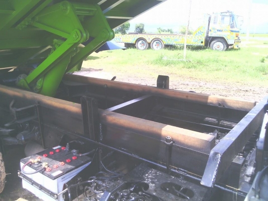 ขายรถบรรทุก อีซูสุ เดก้า 195แรงม้า แอร์เย็นเจี๊ยบ พวงมาลัยพาวเวอร์ เบรคทิฟฟี่