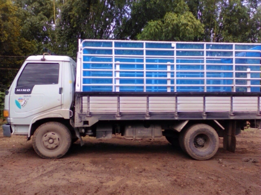 ขายกระบะหกล้อพร้อมคอก ราคา28,000 ยาว 4เมตร 40 เซนติเมตร ติดต่อ:โทร 0896763860