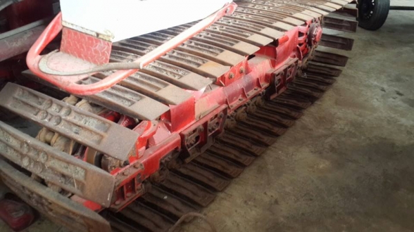 ขายรถเกี่ยวปี55ศักดิ์พัฒนา T-300 เครื่องjo7c 210แรงเทอร์โบว์ ปั๊มแห้งเครื่องดี สภาพใช้งานน้อยเกี่ยวนาปี