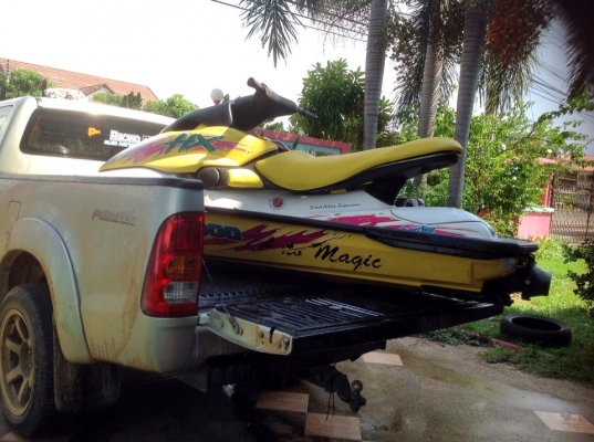 ขาย Seadoo HX720 มือสองจากญี่ปุ่น สภาพสวยๆ มีคลิปครับ จาก53000ปรับเหลือ49999เอาไปเลยครับรีบขายจะไปเอาลำใหม่ครับ