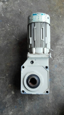 Sale>> มอเตอร์เกียร์ Sumitomo Cyclo Drive 0.5 HP. 380V. อัตราทด 1:12 ของใหม่ไม่เคยใช้งาน!! Sale>> มอเตอร์เกียร์ Sumitomo Cyclo Drive 0.5 HP. 380V. อัตราทด 1:12 ของใหม่ไม่เคยใช้งาน!!