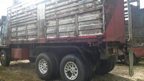 ขาย10ล้อไอ้หลงดั้ม2เพลาเครือง6D17 220 แรง 480000บาท