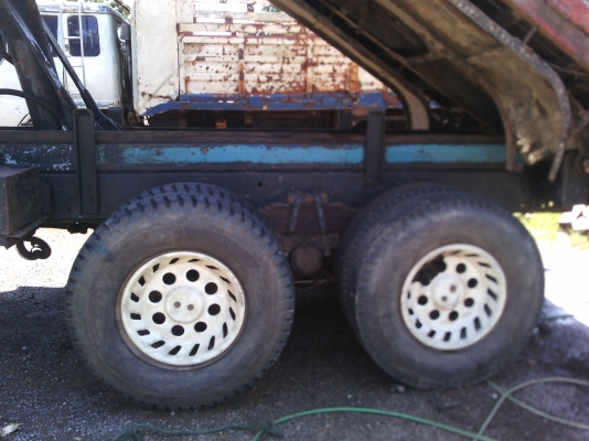 ขาย10ล้อไอ้หลงดั้ม2เพลาเครือง6D17 220 แรง 480000บาท