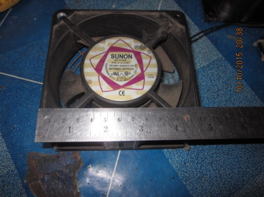 ขายพัดลมเล็กใช้ไฟ 220 โวลท์ อ่านรายละเอียดก่อนนะครับ ขายพัดลมเล็กใช้ไฟ 220 โวลท์ อ่านรายละเอียดก่อนนะครับ