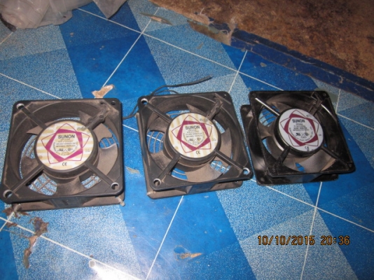 ขายพัดลมเล็กใช้ไฟ 220 โวลท์ อ่านรายละเอียดก่อนนะครับ