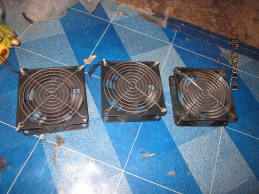 ขายพัดลมเล็กใช้ไฟ 220 โวลท์ อ่านรายละเอียดก่อนนะครับ ขายพัดลมเล็กใช้ไฟ 220 โวลท์ อ่านรายละเอียดก่อนนะครับ