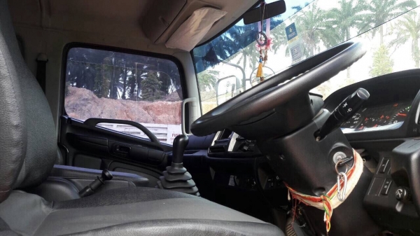 ขายดาวน์22ล้อดั้มพ์ HINO FM2PNLD เครื่อง 380แรงม้า หาง3เพลาแท้ปี56 สนใจโทร 081-970-1072
