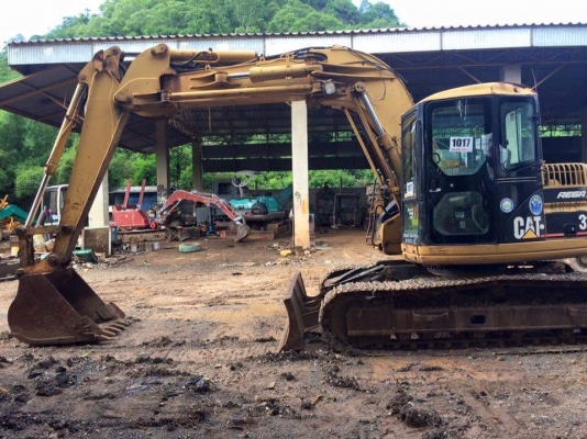 ขายรถขุด CAT313BSR (เท่ากับpc120)  รถเก่านอกแท้นำเข้าจาญี่ปุ่น  มีเอกสารใบอินวอย  สนใจติดต่อ:099-907-9273กิ๊ฟ ไอดีไลน์:gift_174