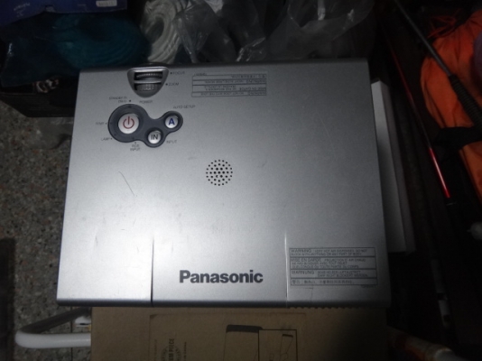 panasonic PT-LM2E