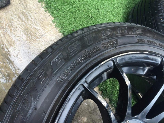 ขายล้อขอบ 15 4รู100 กว้าง8 ยางปี14 4ล้อสวยๆ ไม่ซ่อมมา