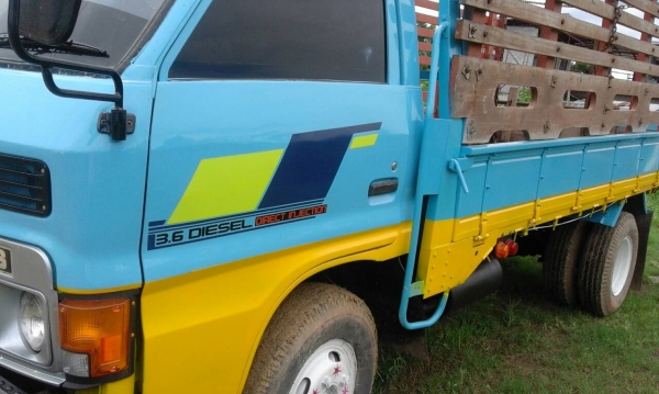 ขายด่วนรถ6ล้อKS777เครือง110แรมรถออกห้างมือเดียวทำสืใหม่