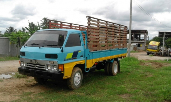 ขายด่วนรถ6ล้อKS777เครือง110แรมรถออกห้างมือเดียวทำสืใหม่