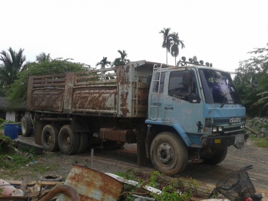 10ล้อดั้ม240แรง นางฟ้าแท้.FXZ23NFPF R-3600065..บอดี้ สีไม่สวย...แต่เครื่องสวยแห้ง คัสซีสวย..ไม่เป็นสนิม ไม่บวม