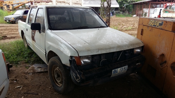 งานเหมามาอีกแล้วครับ พี่ รถกระบะ ไมตี้ X แค็บ 2 คัน หัวเดียว 1 คัน มังกรทอง 4 ประตู 1 คัน รวม 4 คัน