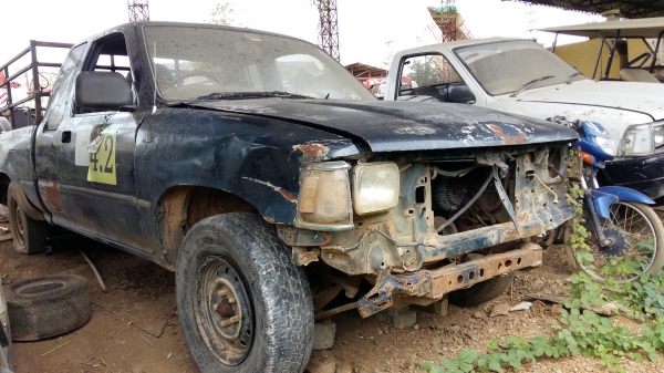 งานเหมามาอีกแล้วครับ พี่ รถกระบะ ไมตี้ X แค็บ 2 คัน หัวเดียว 1 คัน มังกรทอง 4 ประตู 1 คัน รวม 4 คัน