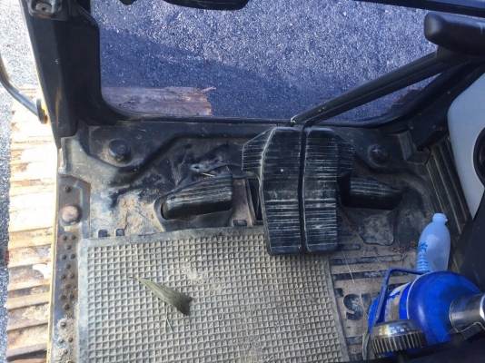 ขายแบคโฮ KOMATSU PC200-8 ทำงาน 9583ชั่วโมง ปี53 สนใจโทร 081-970-1072