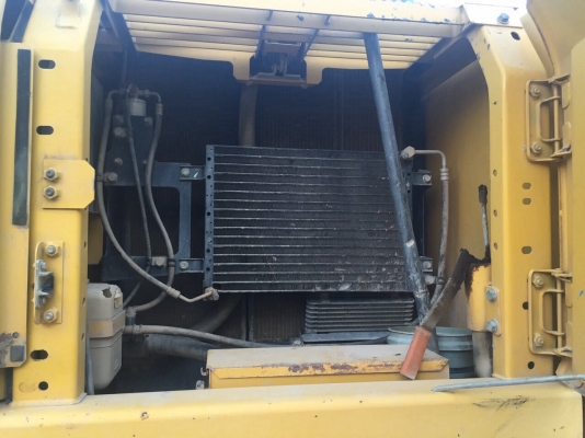 ขายแบคโฮ KOMATSU PC200-8 ทำงาน 9583ชั่วโมง ปี53 สนใจโทร 081-970-1072