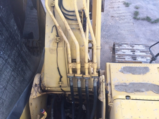 ขายแบคโฮ KOMATSU PC200-8 ทำงาน 9583ชั่วโมง ปี53 สนใจโทร 081-970-1072