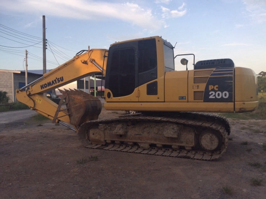 ขายแบคโฮ KOMATSU PC200-8 ทำงาน 9583ชั่วโมง ปี53 สนใจโทร 081-970-1072
