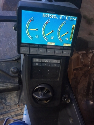 ขายแบคโฮ KOMATSU PC200-8 ทำงาน 9583ชั่วโมง ปี53 สนใจโทร 081-970-1072