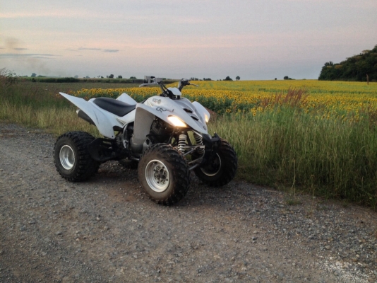 ขาย  ATV  Yamaha 350 c.c. สภาพดีแห้งๆเดิมๆไม่เคยเปิดเครื่อง