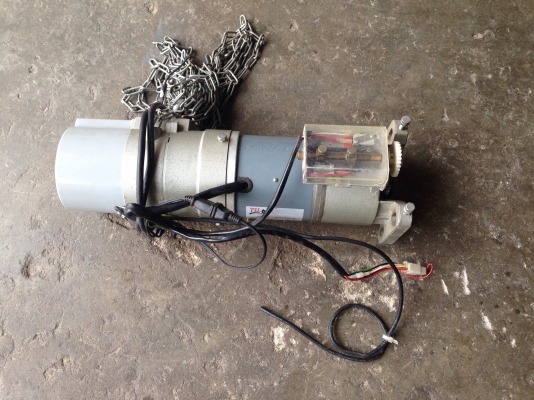 ขายมอเตอร์ เปิด-ปิด ประตูม้วน ขนาด 0.5HP. 220V ไฟบ้าน สภาพสวย อุปกรณ์ครบ