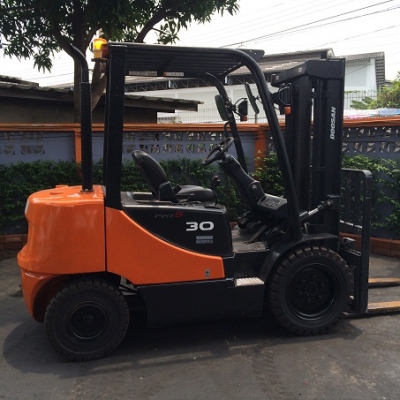 ขายรถยกฟอร์คลิฟท์ ยี่ห้อ Doosan