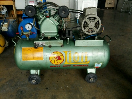 ปั้มลม LION 1/2HP มอเตอร์ VENZ พร้อมใช้งานครับ