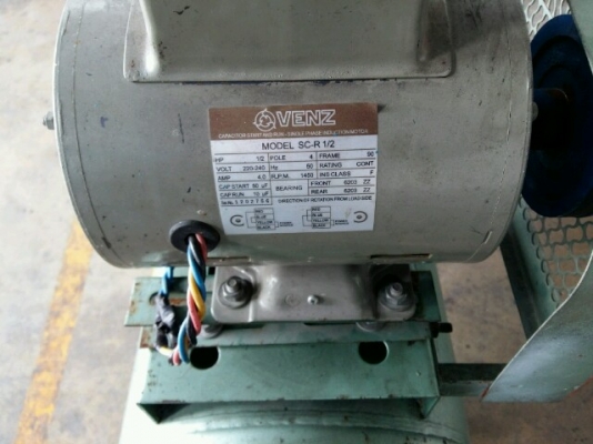 ปั้มลม LION 1/2HP มอเตอร์ VENZ พร้อมใช้งานครับ