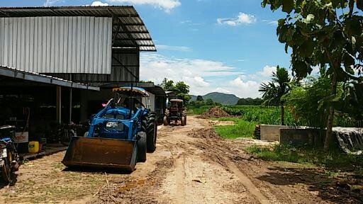 รถไถ ford supper พร้อมชุดตักนอก