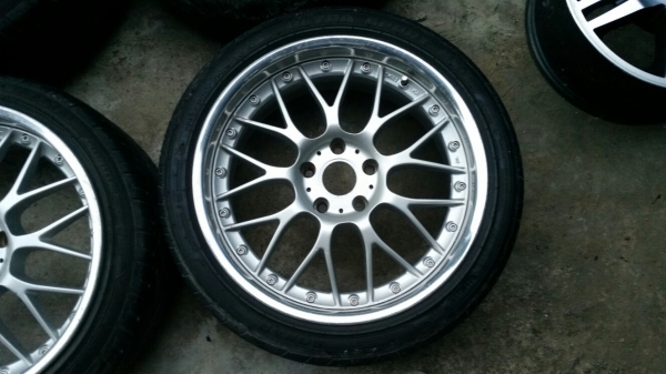 แม็กพร้อมยางขอบ18