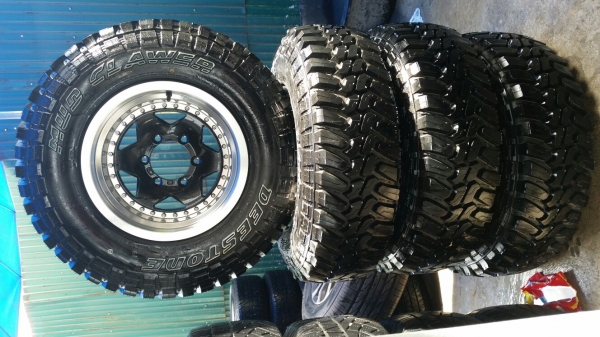 แม็กพร้อมยาง 30&times;9.5R15 ยางใหม่