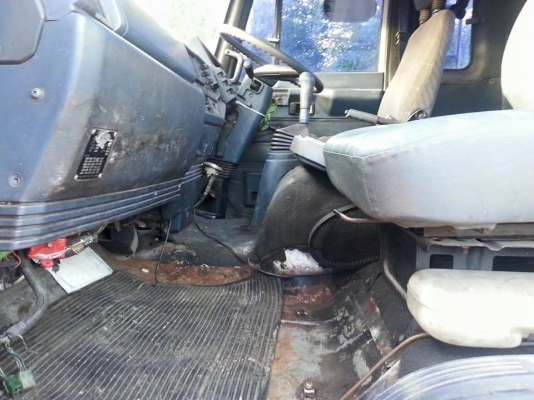 ขายร็อกกี้พื้นเรียบ 195แรง ยาว6.20เมตร พ.เพาเวอร์ เบรกทิฟฟี่ สภาพพร้อมใช้งาน เอกสารพร้อมโอน สนใจโทร 090-8588220คุณนะ 093-3258446คุณบิว หรือเข้าดูสินค้าอื่นๆได้ที่ www.truck.in.th/498 หรือเพจFacebook ณรงค์ ซื้อขายรถมือสอง (เว็บไซต์ส่วนตัว) หรือFacebook ตลา