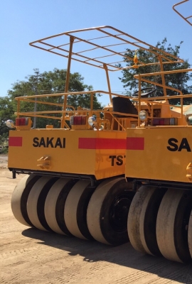 ขายด่วนรถบดล้อยาง9ล้อSAKAI TS7409 พร้อมใช้งาน