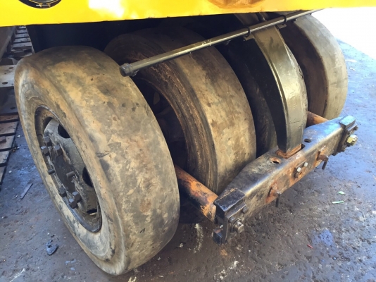 ขายด่วนรถบดล้อยาง9ล้อSAKAI TS7409 พร้อมใช้งาน