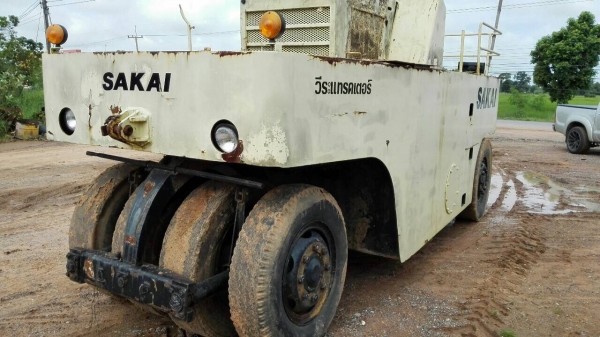 ขายด่วนรถบดล้อยาง9ล้อSAKAI TS7409 พร้อมใช้งาน