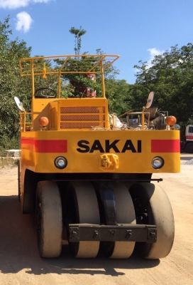 ขายด่วนรถบดล้อยาง9ล้อSAKAI TS7409 พร้อมใช้งาน