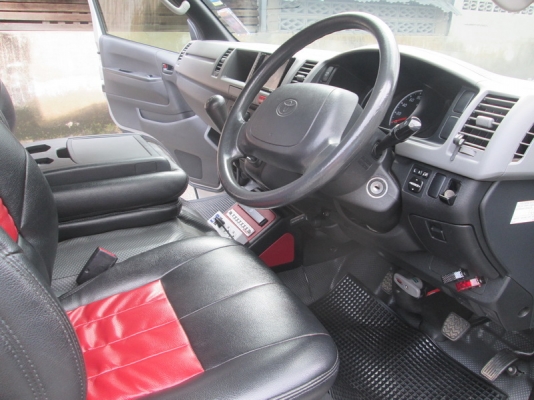 ขาย Toyota Commuter 2.5D4D แต่งVIP ปี13.