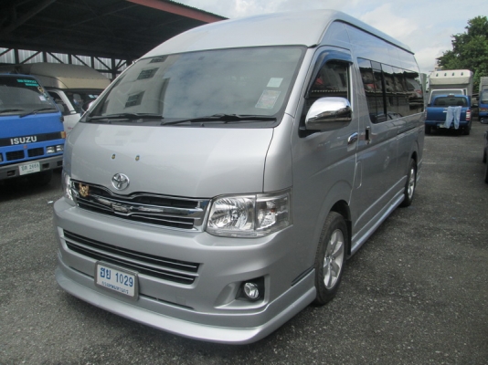 ขาย Toyota Commuter 2.5D4D แต่งVIP ปี13.
