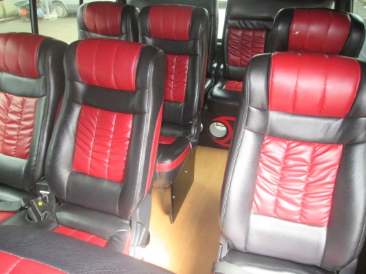 ขาย Toyota Commuter 2.5D4D แต่งVIP ปี13.