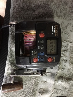 ขายรอกตกปลาไฟฟ้ามีหลายตัว ขายรอกตกปลาไฟฟ้ามีหลายตัว