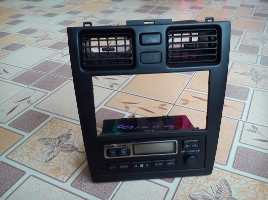 หน้ากากแอร์พร้อมสวิตช์แอร์ออโต้ ของรถTOYOTA CALDINA GT-T (ST215)